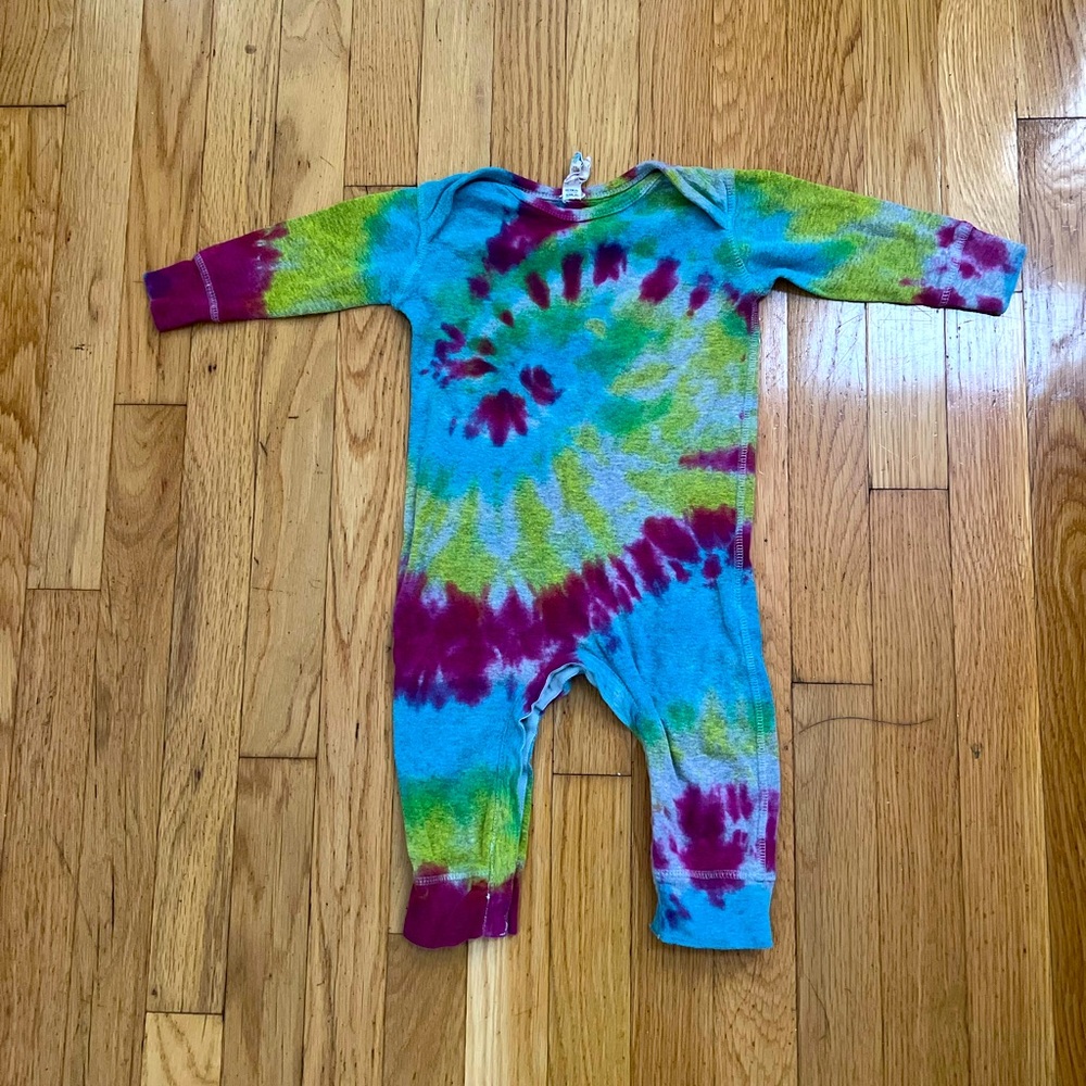 RABBIT SKINS rainbow tie dye long sleeve onesie bodysuit